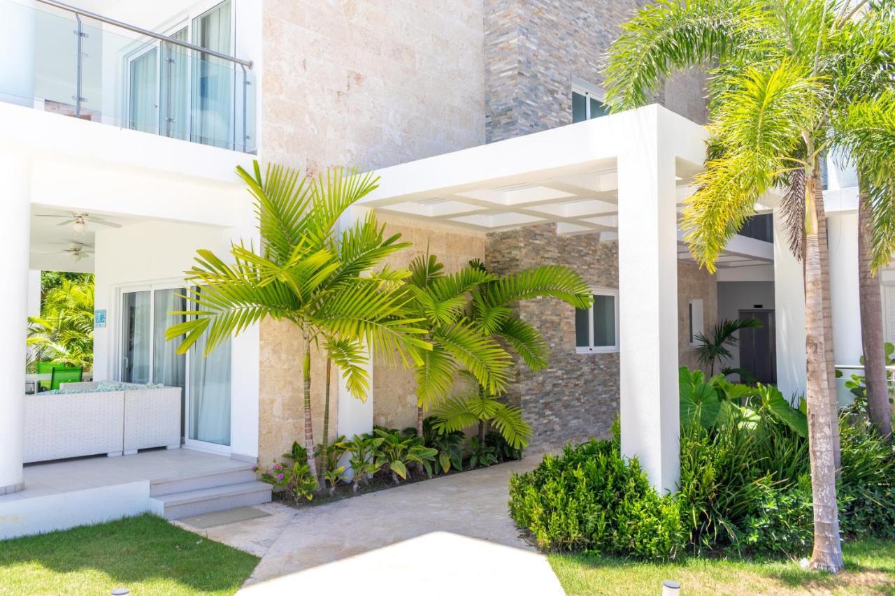 Family Getaway Apartment - Right On The Beach Punta Cana Exteriör bild